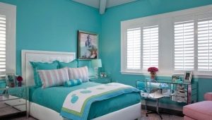 Décoration de chambre aux couleurs turquoises